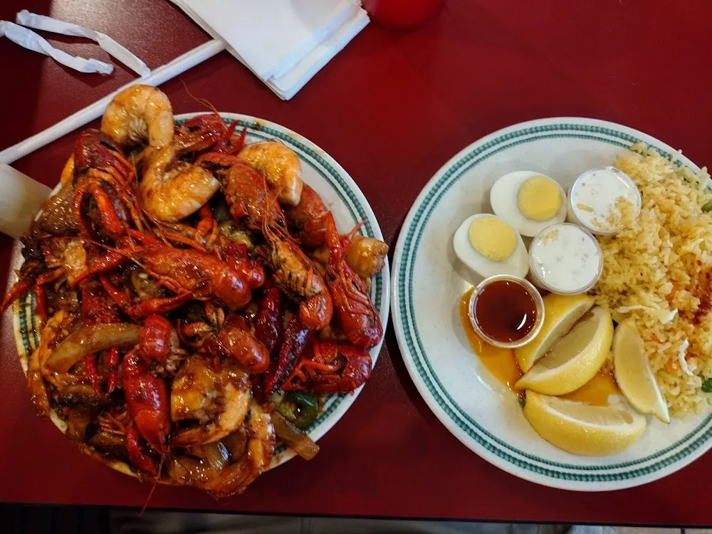 Crawfish and Shrimp with Garlic Sauce